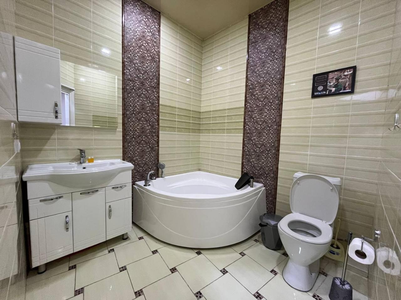 Home Alone Hotel Ташкент Екстериор снимка