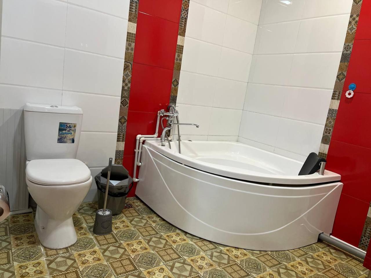 Home Alone Hotel Ташкент Екстериор снимка